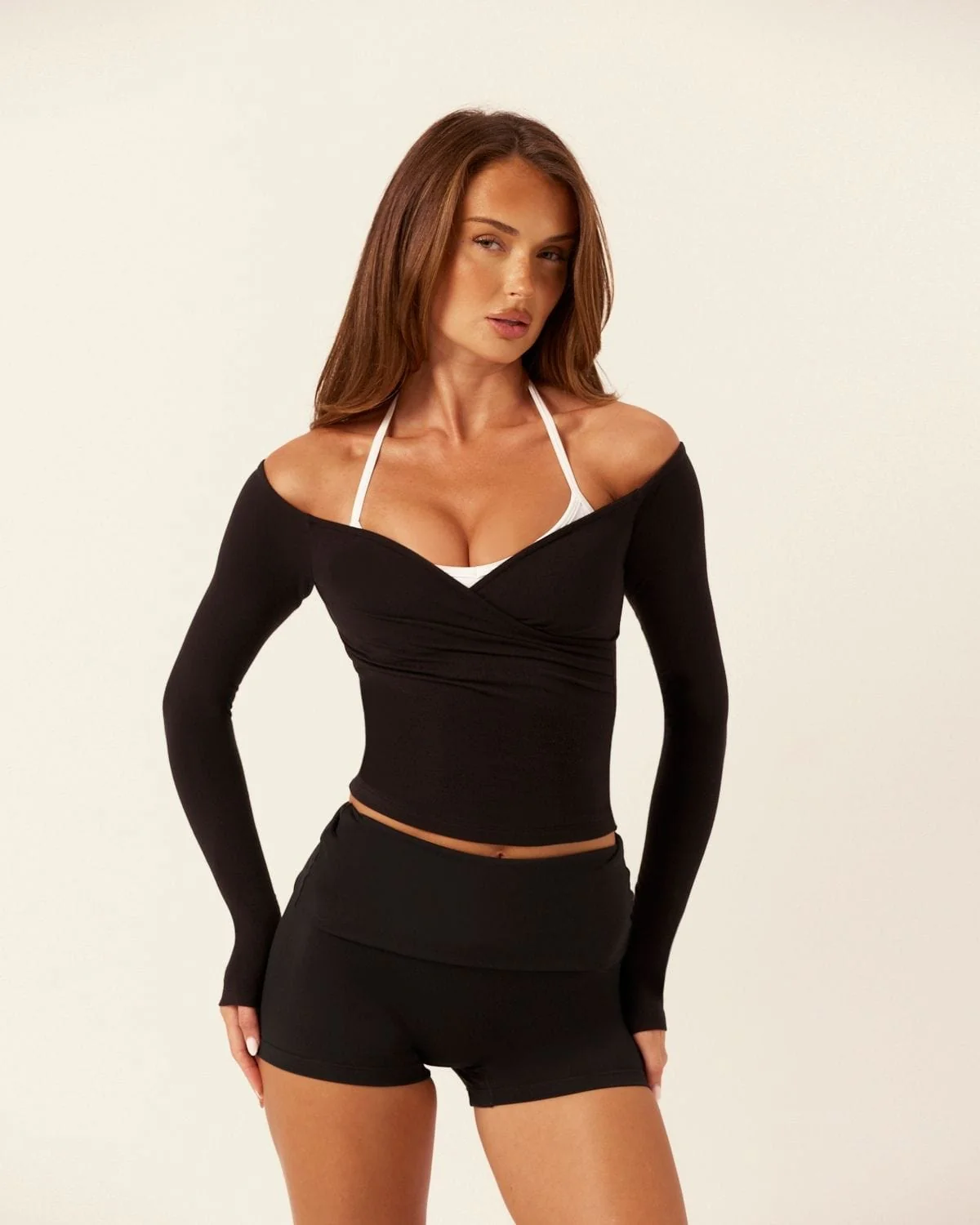 Form  Invisible Scrunch Fold Over Shorts 3" | Black - Image 3