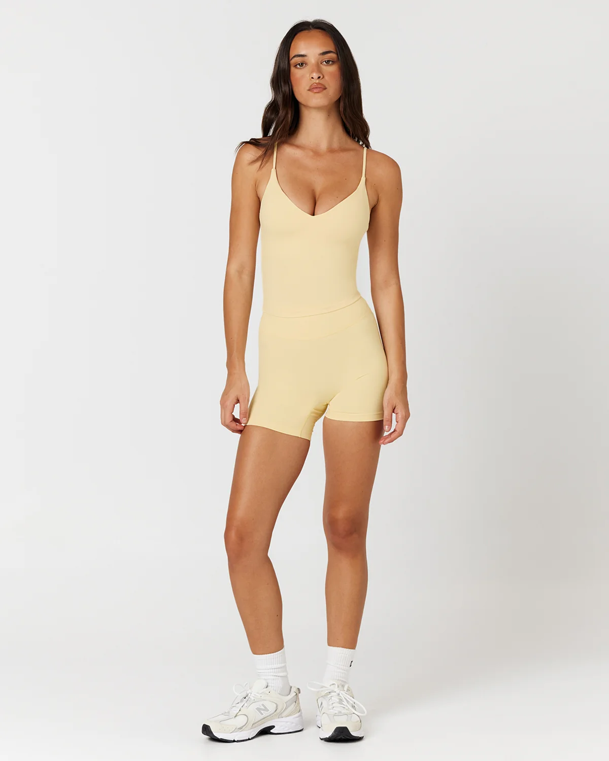 Form Invisible Scrunch Shorts 5" | Butter - Image 3