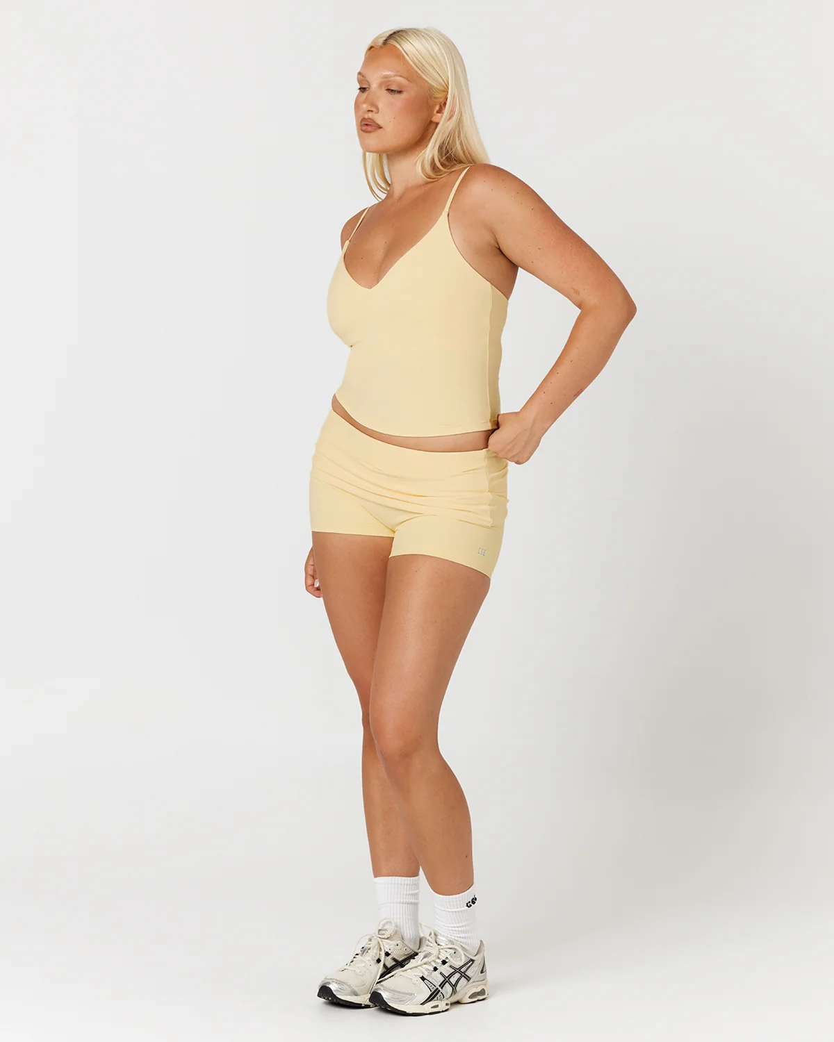 Form Invisible Scrunch Fold Over Shorts 3" | Butter - Image 4