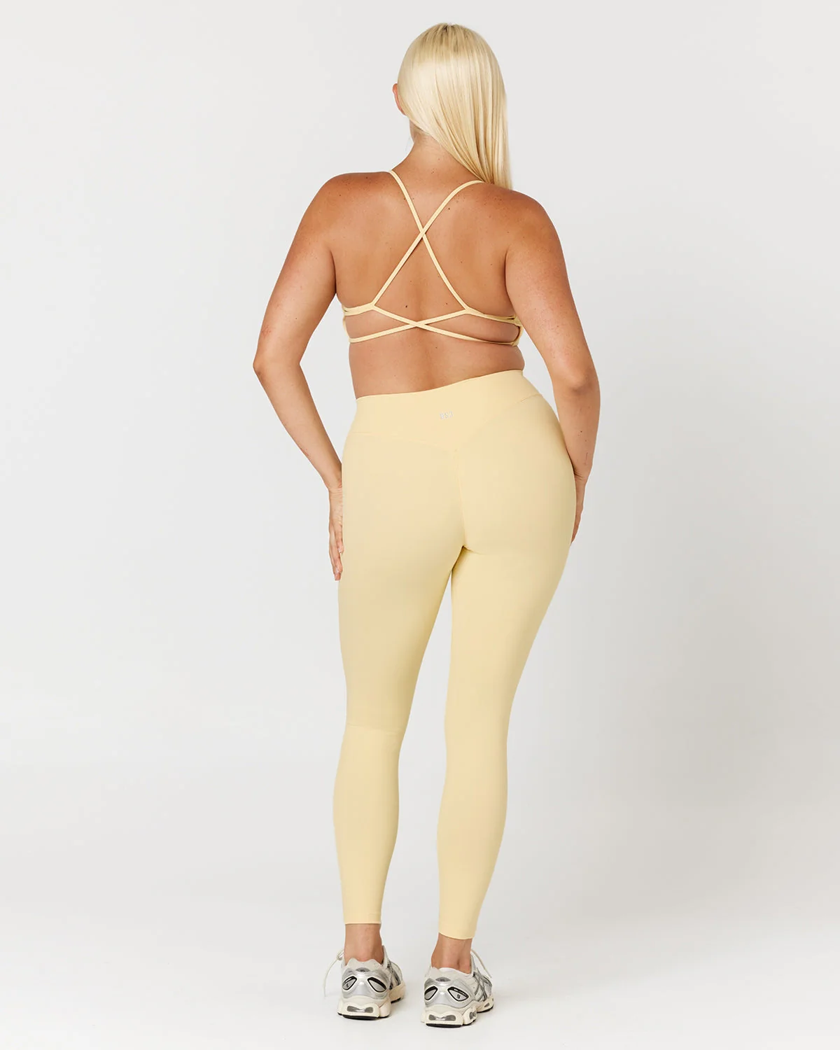 Form Invisible Scrunch Leggings | Butter - Image 2