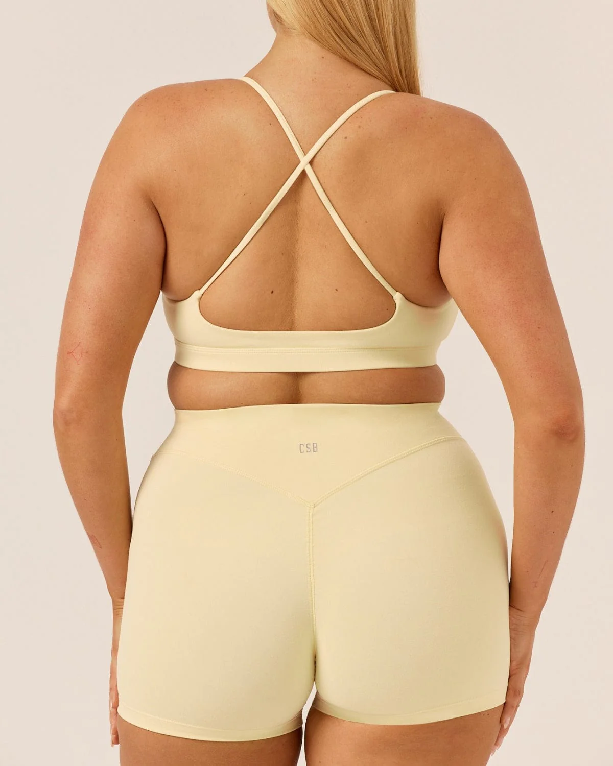 Form Invisible Scrunch Shorts 4" | Butter - Image 5