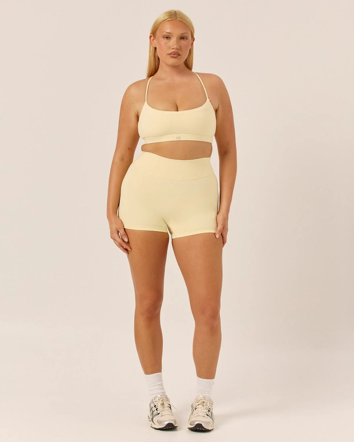 Form Invisible Scrunch Shorts 4" | Butter - Image 6