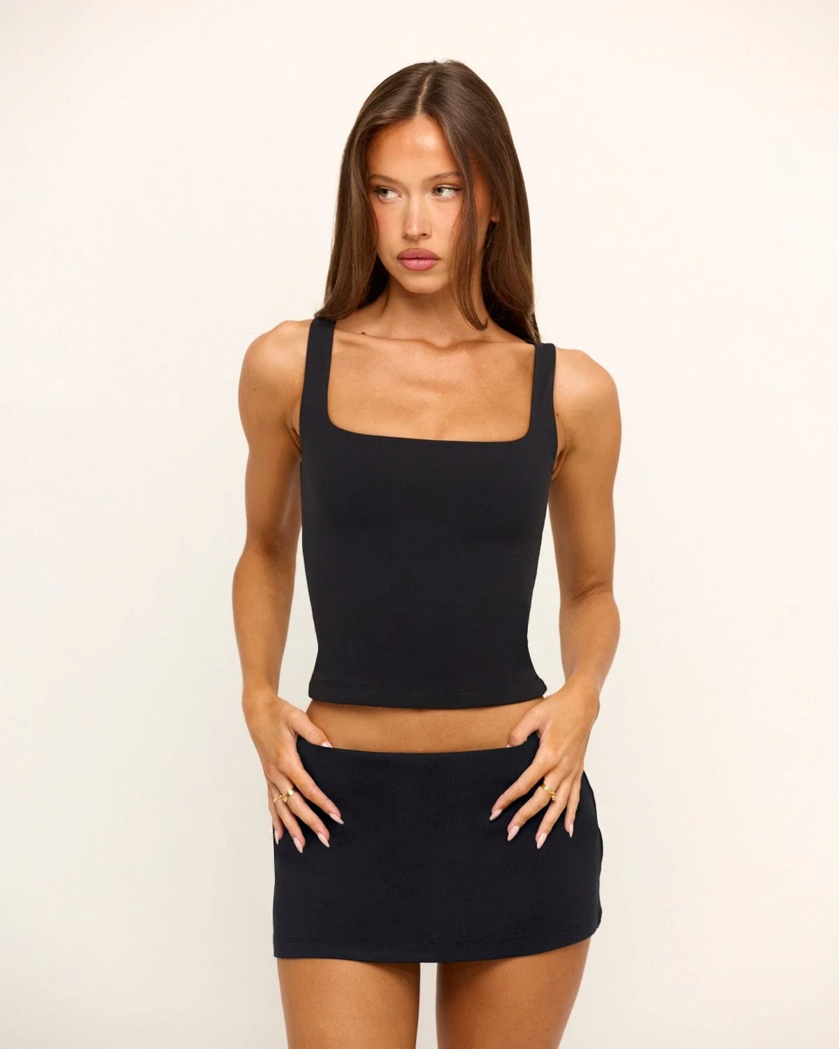 Form Scoop Tank | Black - Image 3
