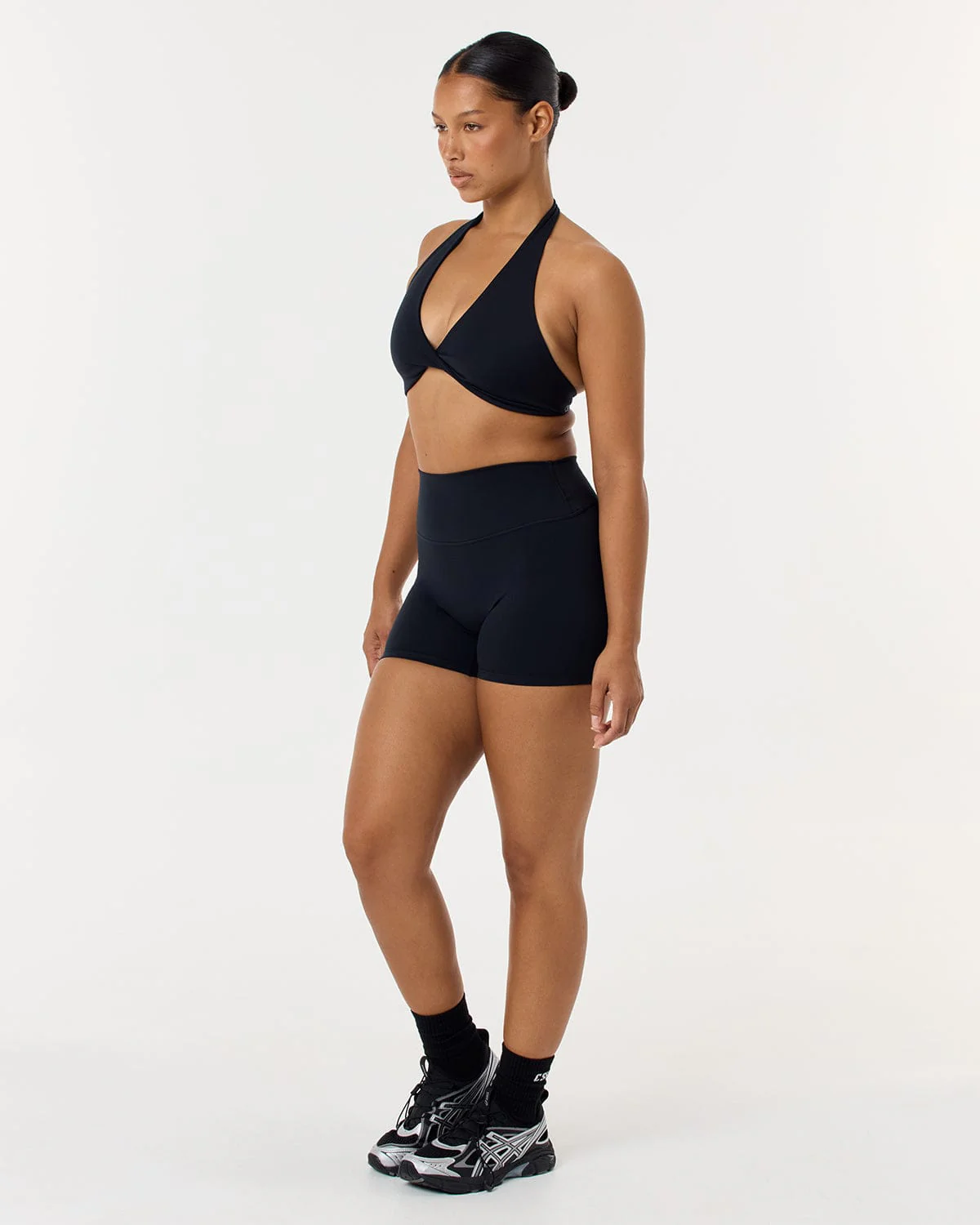 Serenity Invisible Scrunch Shorts 4" | Black - Image 3