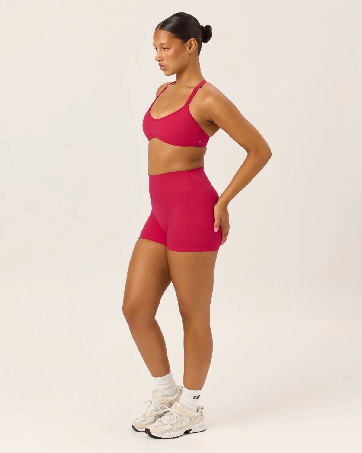 Serenity Invisible Scrunch Shorts 4" | Strawberry - Image 4